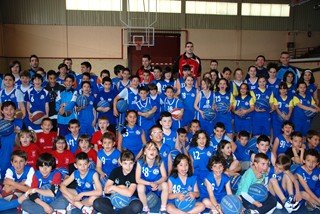 Albert Fontet Y Sam Van Rossom con los equipos de C.B. JUVENTUD UTEBO.<br />Fotografía: CB Juventud Utebo