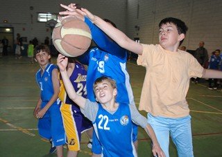 Intensos los encuentros vividos en el XIII Torneos 3X3 Baloncesto en la Calle.<br />Fotografía: CB Juventud Utebo