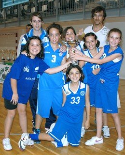 Las Chicas de C.B. JUVENTUD UTEBO Alevín Ganadoras del Torneo.<br />Fotografía: CB Juventud Utebo