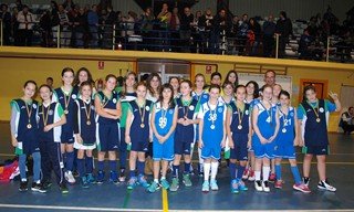 Entrega de medallas en este TORNEO ALEVÍN<br />Fotografía: CB Juventud Utebo