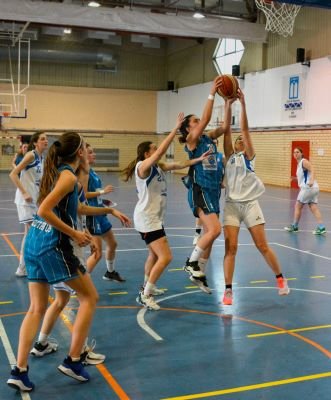 Imágen del encuentro SEGUNDA ARAGONESA FEMENINA ( CB. OCTAVUS CLÍNICA DENTAL UTEBO & MARIANISTAS)<br />Fotografía: CB OCTAVUS