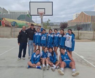 Victoria para las chicas del CADETE en su primer partido en la pista de SAN JORGE-F.BZ <br />Fotografía: CB OCTAVUS