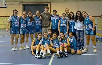 CB. OCTAVUS CADETE FEMENINO tras su victoria frente a TIO JORJE.<br />Fotografía: CB OCTAVUS